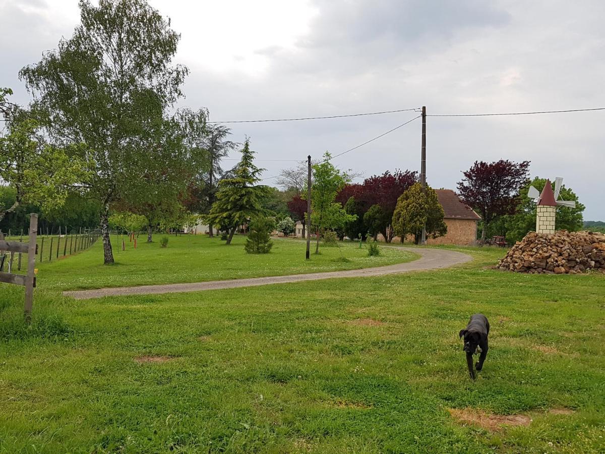 Gite Equestre Domaine Des Crins - Monpazier Capdrot Exterior photo
